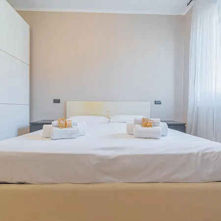 Vicino Stazione, Brixia Apartmet 아파트 브레시아