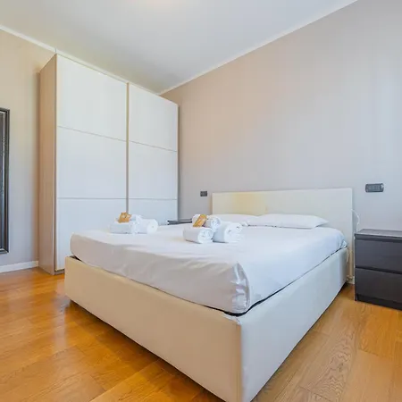Vicino Stazione, Brixia Apartmet דירה